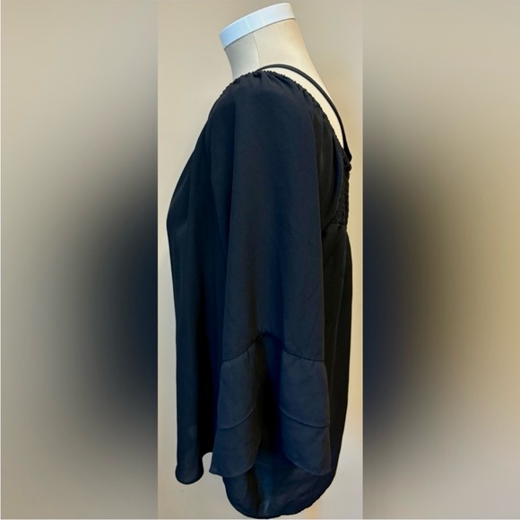 Boho Ruffle Sleeve Off-the-Shoulder Blouse Large - Picture 6 of 11